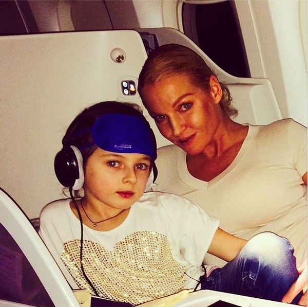 Анастасия Волочкова отправилась с дочкой в Таиланд