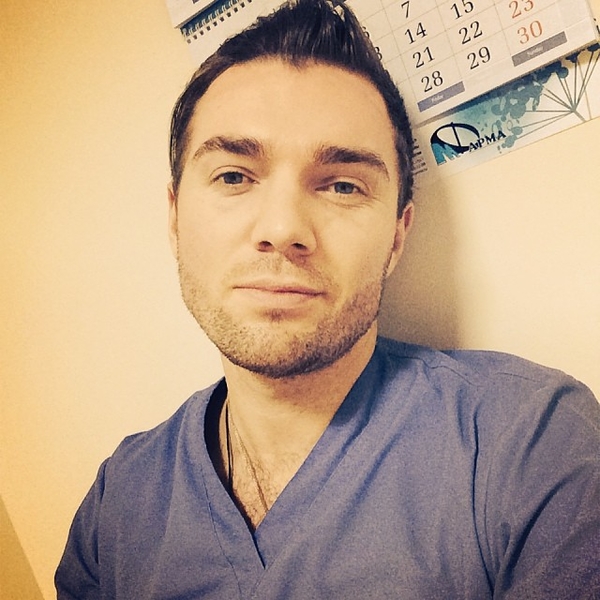 Холостяк Андрей Искорнев провел Рождество в операционной