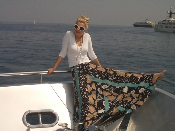 Фото из отпуска Лены Лениной попали в Сеть