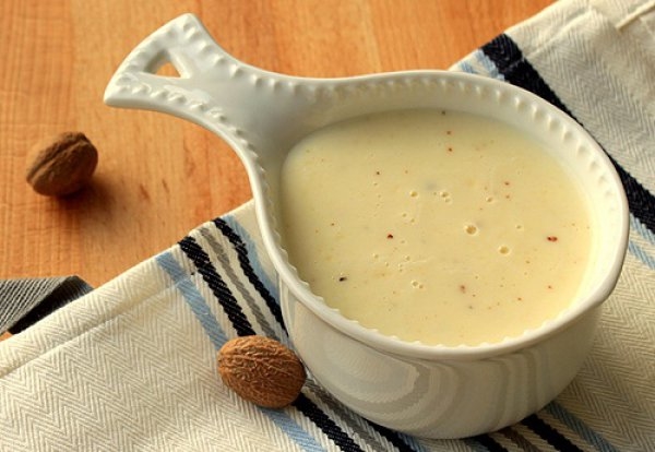 Как приготовить соус бешамель: Три вкусные идеи