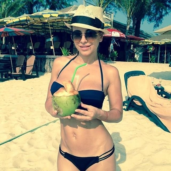 Ани Лорак с мужем отдыхают на вилле Григория Лепса в Таиланде