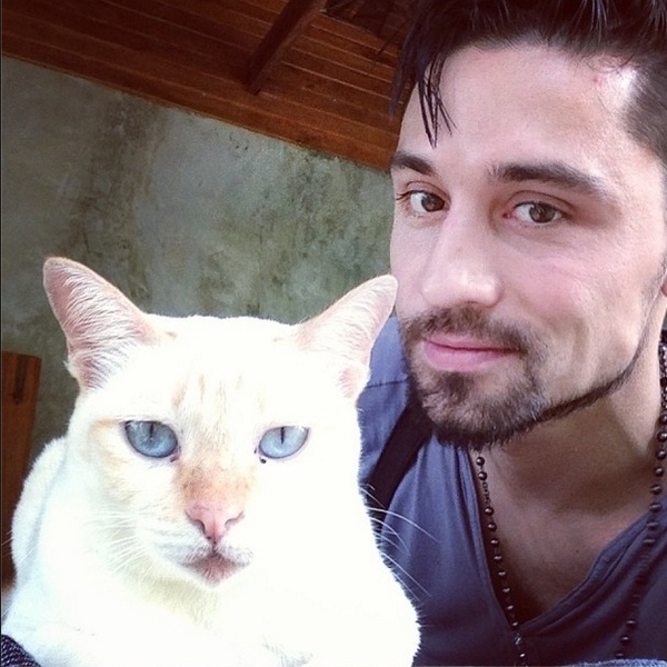 Дима Билан показал фото с домашним любимцем