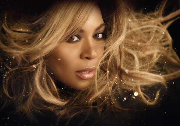 Шик и блеск: Бейонсе показала рекламу нового аромата