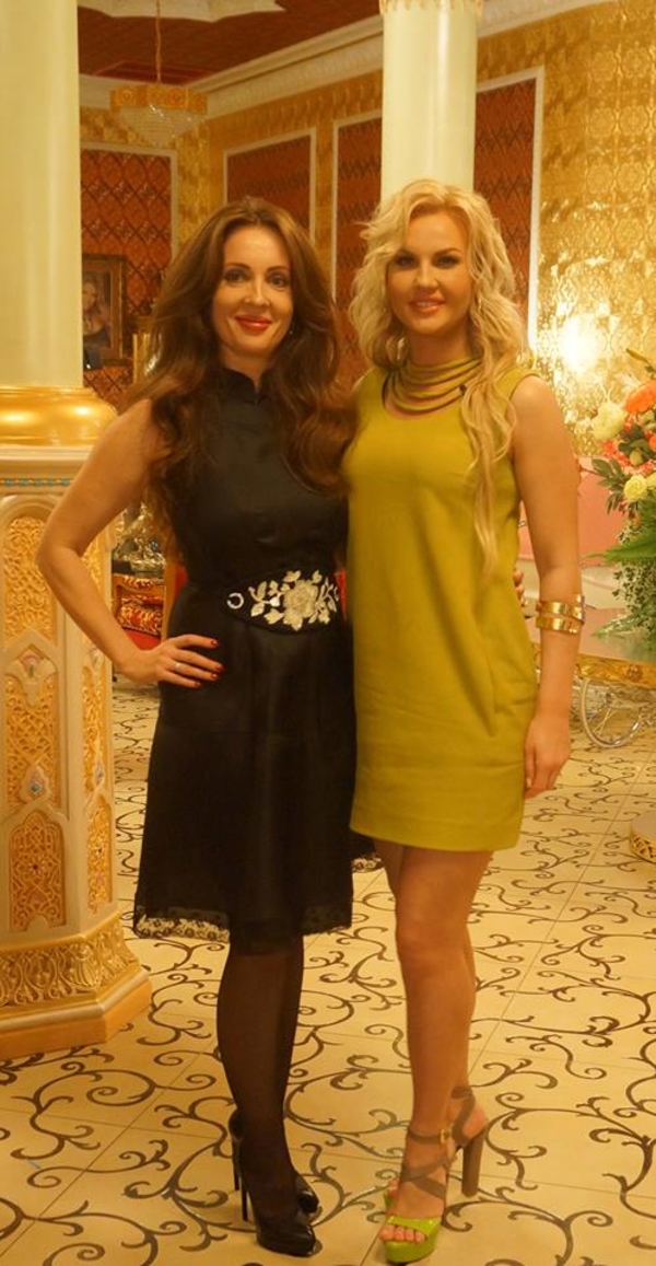 Кума Юлии Тимошенко дарит дочерям Камалии дорогие дизайнерские платья