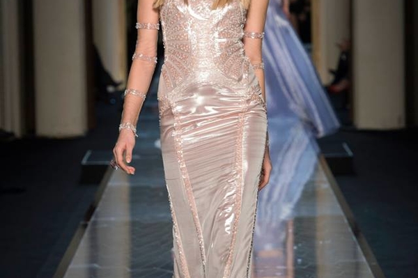 FacebooFacebook Official Versacek Official Versace