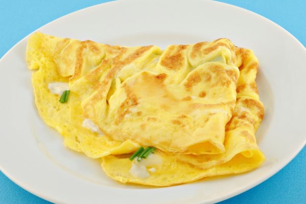 Омлет с сыром: Три вкусные идеи