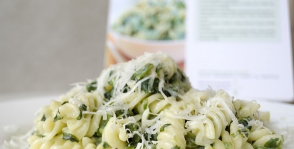 Как приготовить пасту с рикоттой и шпинатом (ВИДЕО)