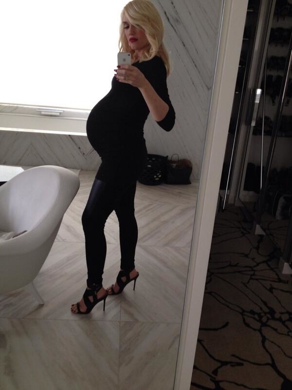 44-летняя Гвен Стефани показала беременный живот