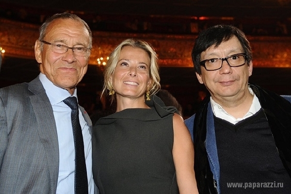 Кончаловский не пускает родственников в больницу к дочери