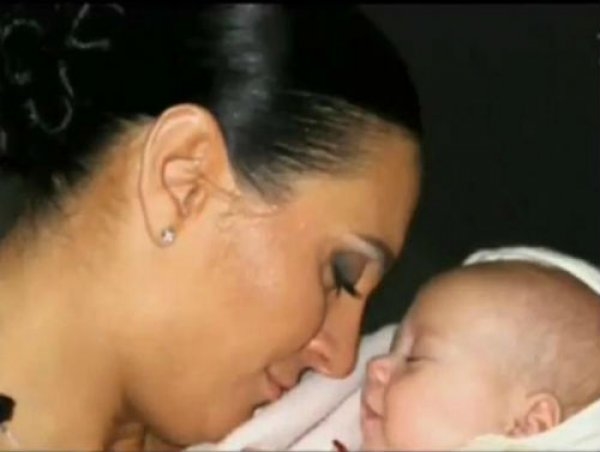 Елена Ваенга оставляет сына на своих пожилых родителей