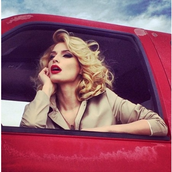 Экс-ВИА Гра показала фото со съемок в Голливуде