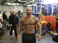 Рэпер Джиган показал подкачанное тело на съемках нового клипа