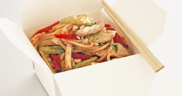 Как приготовить лапшу в коробочках (ВИДЕО)