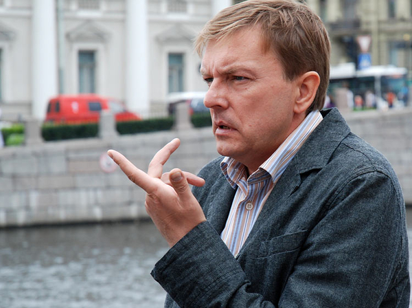 Звезда сериала Улицы разбитых фонарей с 14 лет употреблял алкоголь