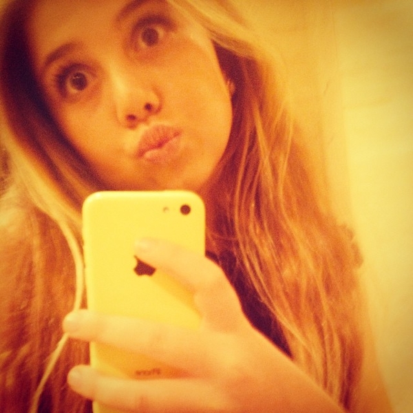 14-летняя дочь украинского экс-министра похвасталась разбитым Porsche