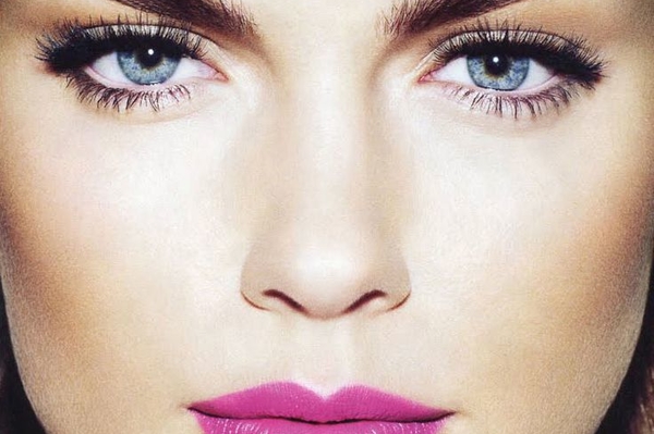 eyeshadowlipstick.com