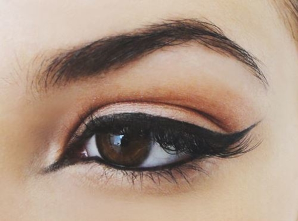 Макияж на День святого Валентина с акцентом на глаза