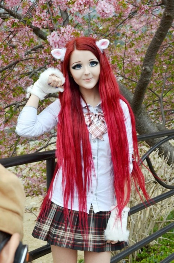 Живая кукла из Украины и ее удивительный макияж