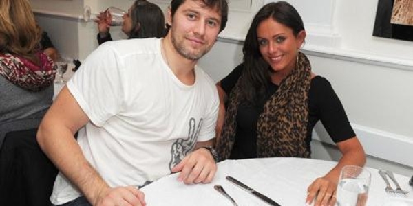 Певица Юлия Началова выходит замуж за хоккеиста