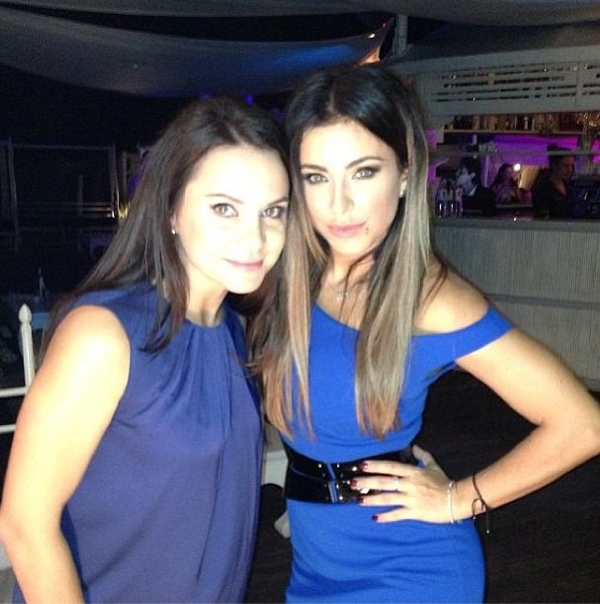 В Сеть попало пикантное фото Ани Лорак с подругой