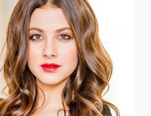 Солистка ВИА Гры Настя Кожевникова рассталась с парнем из-за группы