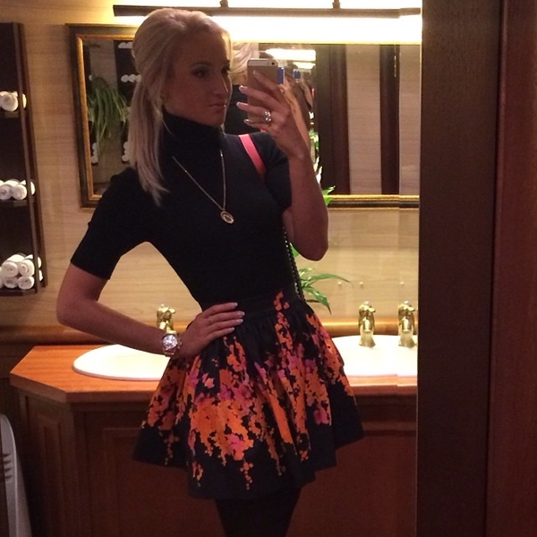 Оля Бузова собралась лечить травму мужа-футболиста красотой