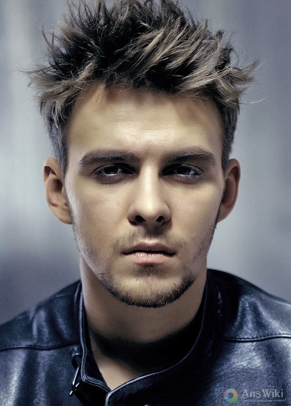 Макс Барских показал новый клип: Снег, волки и кровь