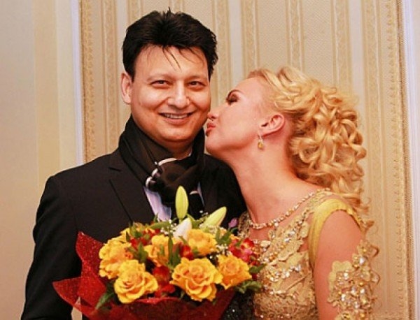 Камалия похвасталась подарками мужа-миллиардера в День влюбленных