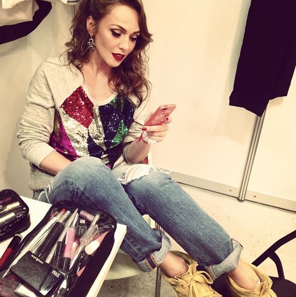 Альбина Джанабаева получила диплом психолога