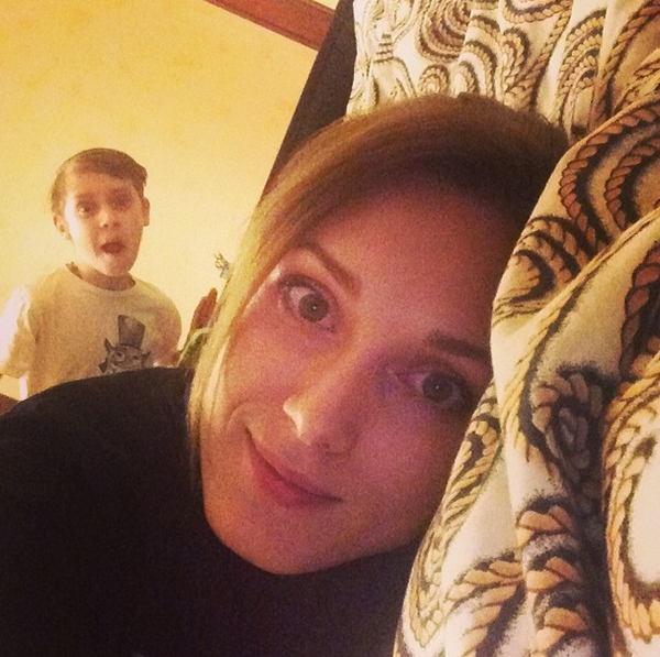 Сын Аиды Николайчук портит звездной маме фотографии