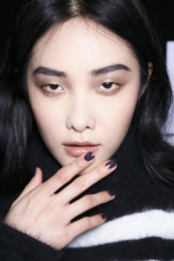 ТОП-10 идей для маникюра с подиума