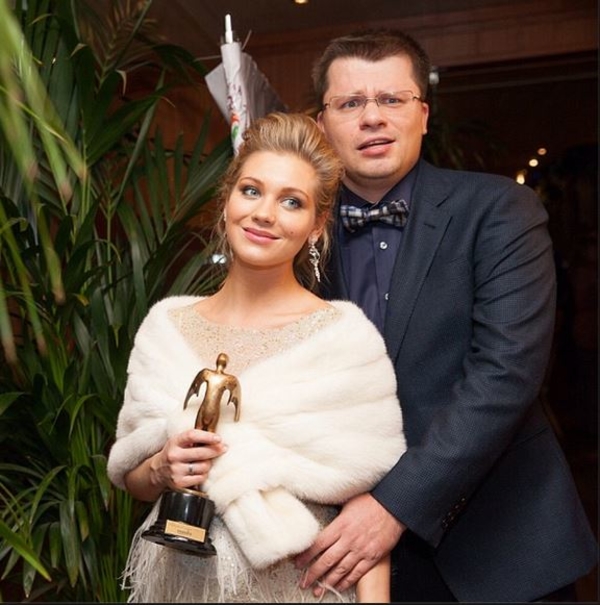 Харламов и Асмус рассказали о рождении дочери и предстоящих крестинах