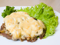 Запеченное мясо с грибами и сыром