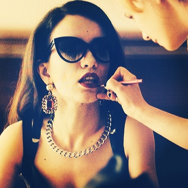 Виктория Дайнеко снимает новый клип: Латекс, шипы и цепи