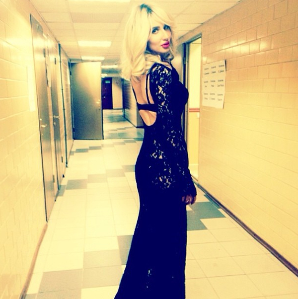 Светлана Лобода попрощалась с погибшими активистами