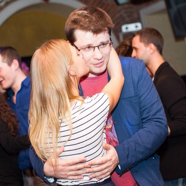 Кристина Асмус трогательно поздравила Харламова с днем рождения