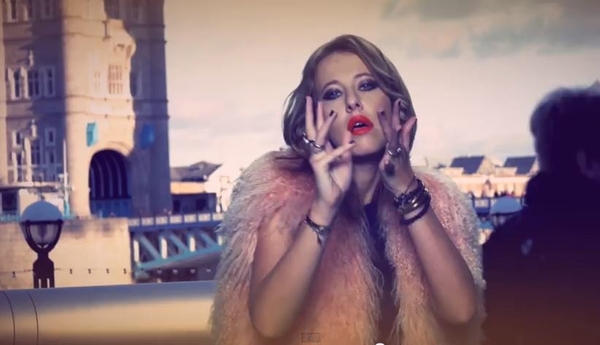 Собчак и Киркоров стали хипстерами в клипе Би-2