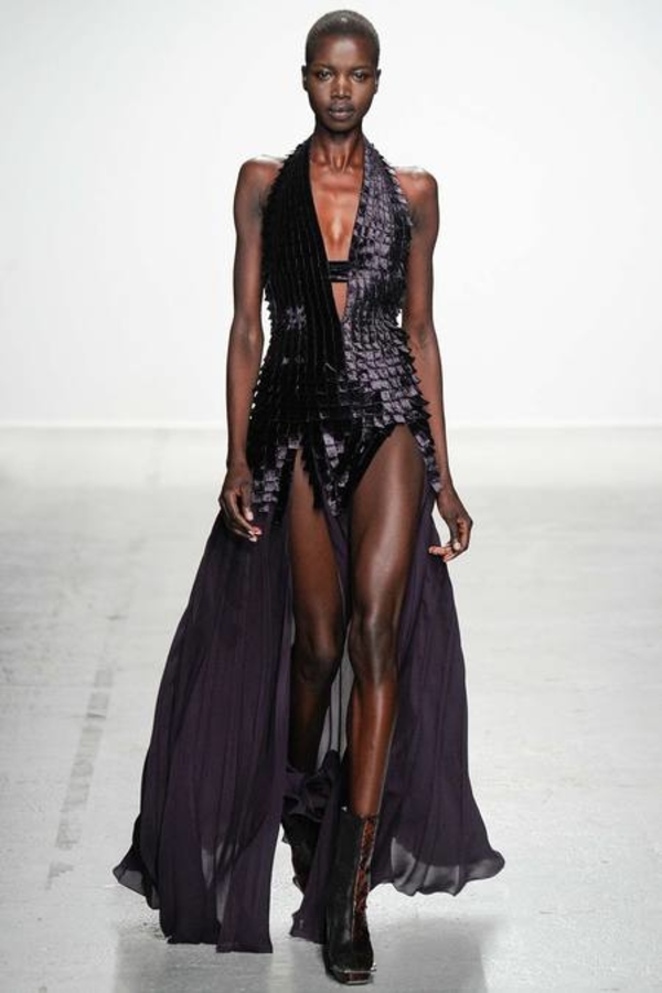 Экстравагантное ретро: Коллекция John Galliano сезона осень-зима 2014