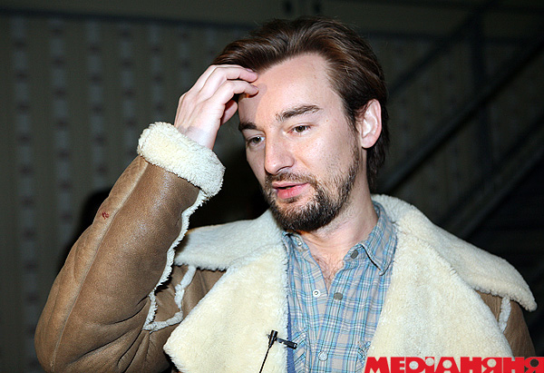 Алан Бадоев снял видео: Мистер президент, что если дети начнут войну?