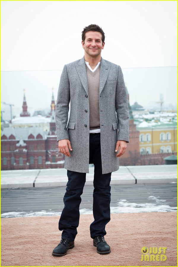 Голливудский актер Брэдли Купер прилетел в Москву