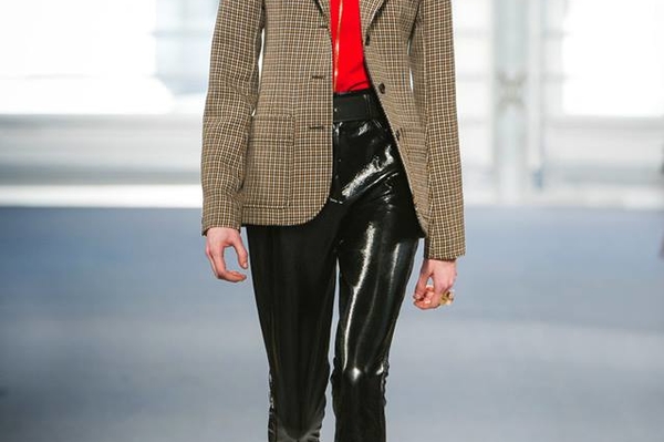 Facebook Louis Vuitton