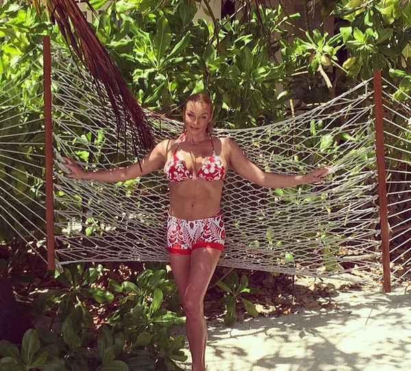 Волочкова на Мальдивах: Свежие снимки балерины в бикини