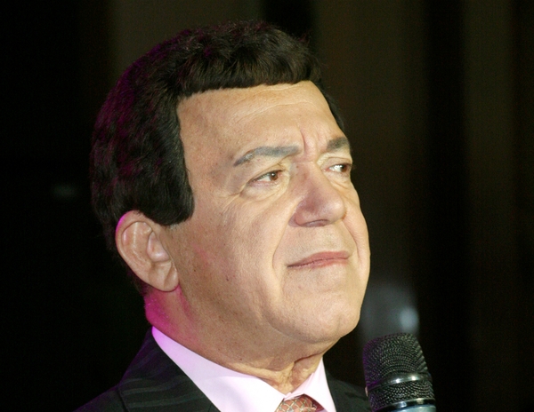 Кобзон считает, что Вакарчук выступал перед "бандитами"