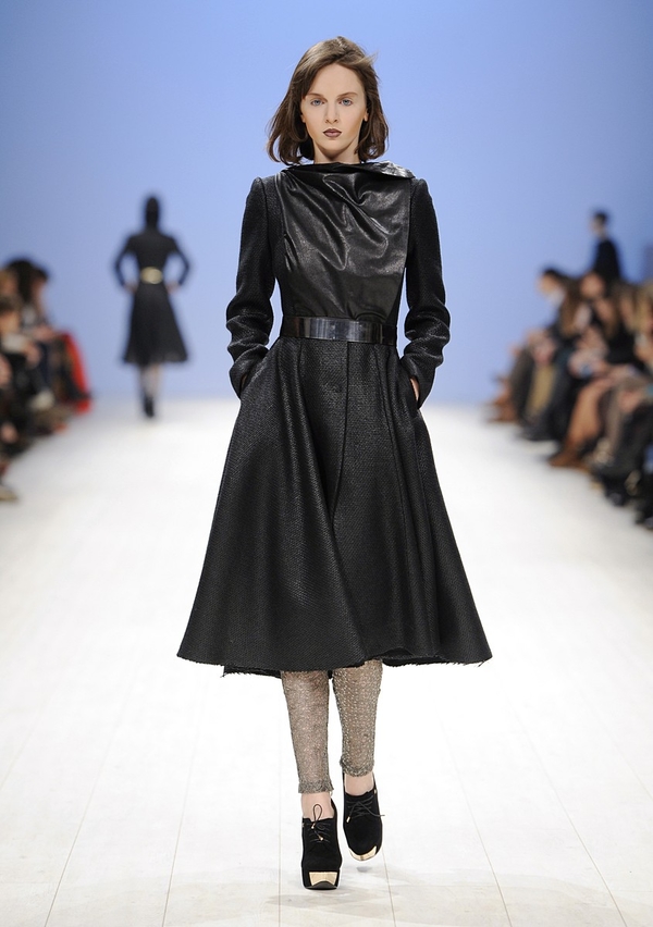 Кровь на висках: Бренд DOMANOFF показал коллекцию для сильных духом