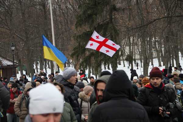 На вокальном шоу в Грузии артисты спели Я не здамся без бою