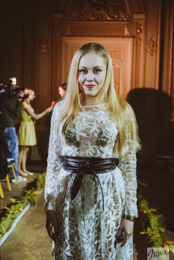 Звездные гости и бабочки на показе Анастасии Ивановой