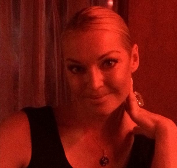 Анастасия Волочкова получила букет в виде мужского полового органа