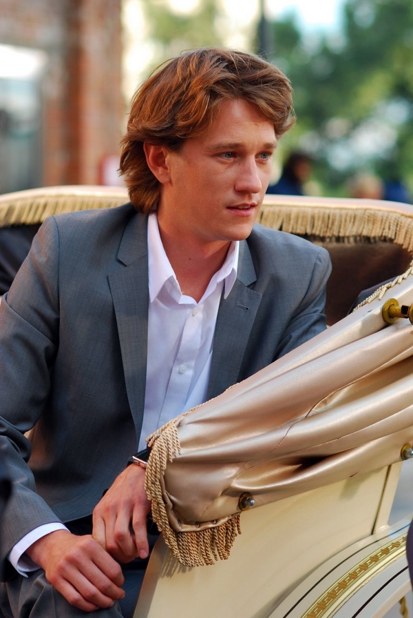 Звезда фильма Стиляги стал отцом