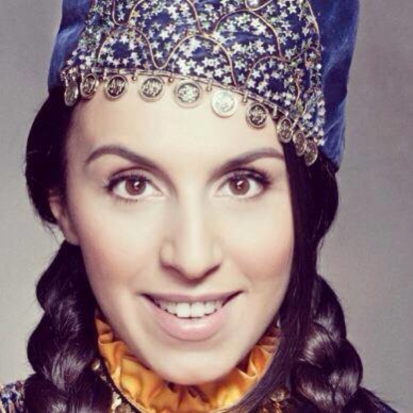 Джамала спела на Майдане в татарском национальном костюме