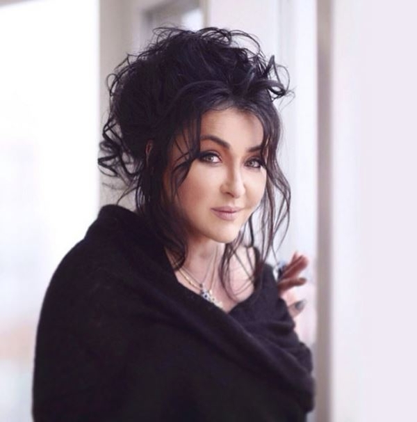 Лолита Милявская показала детское фото